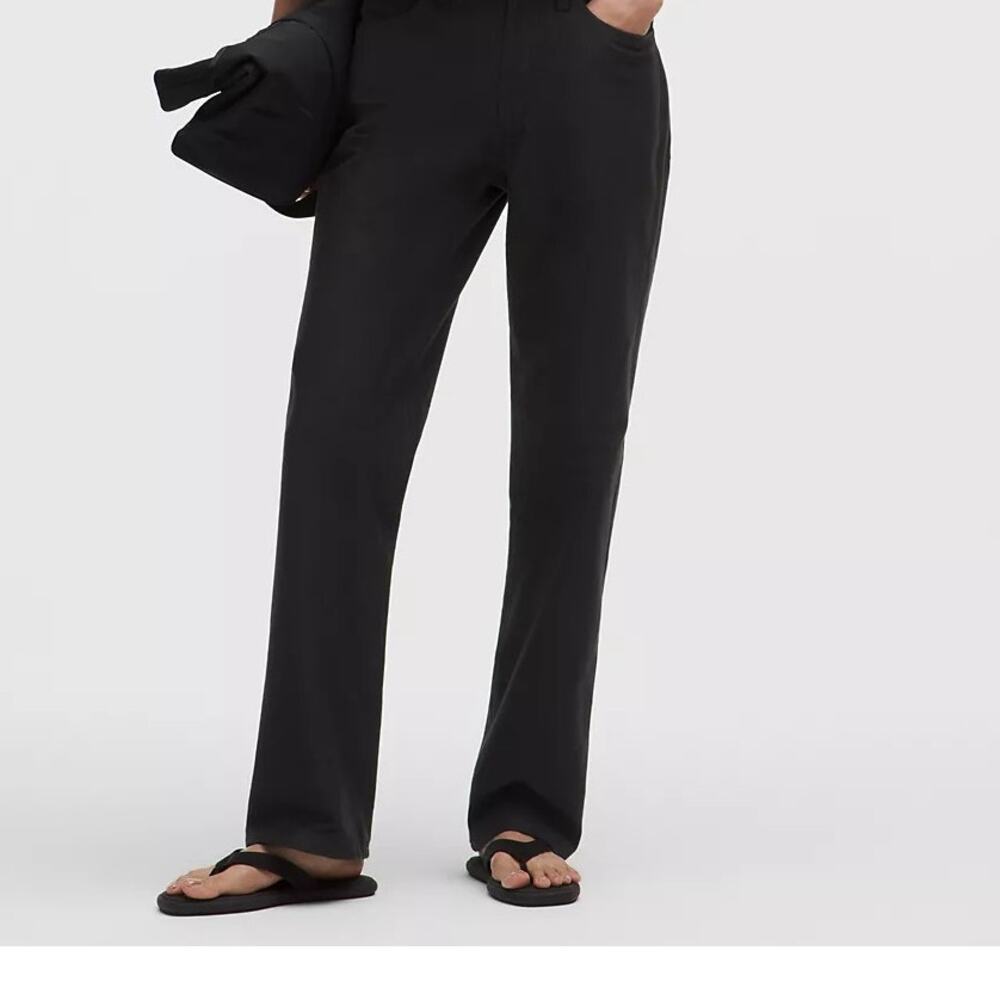 Pants 4 Lululemon On The Move black Luxtreme 31" inseam Straight Leg Women's